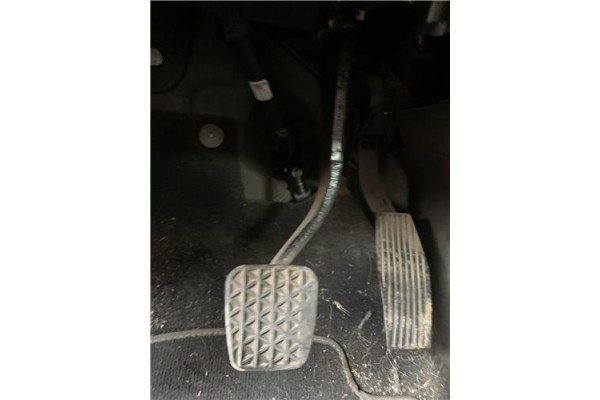 Recambio de pedal freno para opel astra j berlina 5p 1.6 selective referencia OEM IAM 13421035  