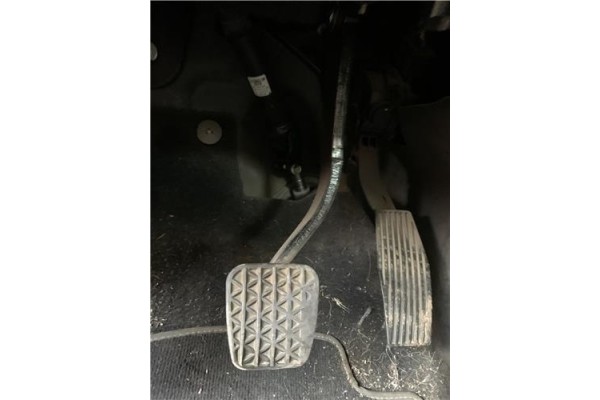 Recambio de pedal freno para opel astra j berlina 5p 1.6 selective referencia OEM IAM 13421035  