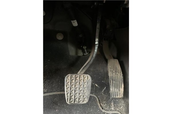 Recambio de pedal freno para opel astra j berlina 5p 1.6 selective referencia OEM IAM 13421035  
