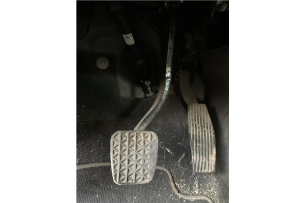 Recambio de pedal freno para opel astra j berlina 5p 1.6 selective referencia OEM IAM 13421035  