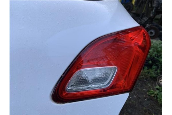 Recambio de piloto porton trasero derecho para opel astra j berlina 5p 1.6 selective referencia OEM IAM 13306454  