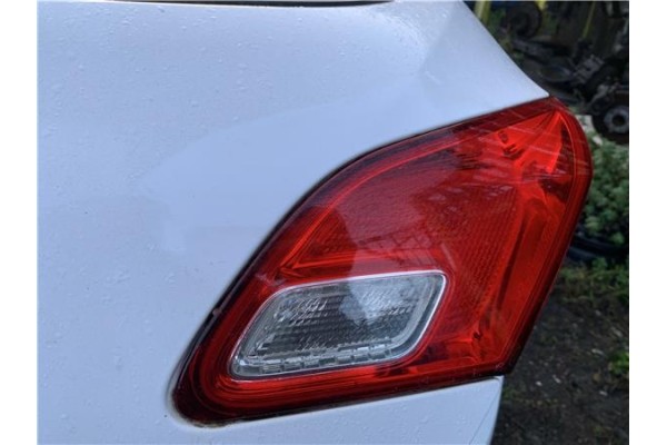 Recambio de piloto porton trasero derecho para opel astra j berlina 5p 1.6 selective referencia OEM IAM 13306454  