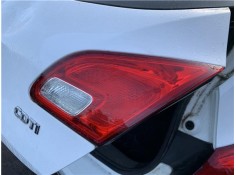 Recambio de piloto porton trasero derecho para opel astra j berlina 5p 1.6 selective referencia OEM IAM 13306454  