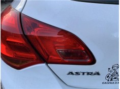 Recambio de piloto porton trasero izquierdo para opel astra j berlina 5p 1.6 selective referencia OEM IAM 13306453  