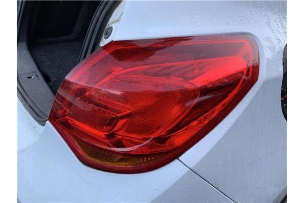 Recambio de piloto trasero derecho para opel astra j berlina 5p 1.6 selective referencia OEM IAM 13306454  