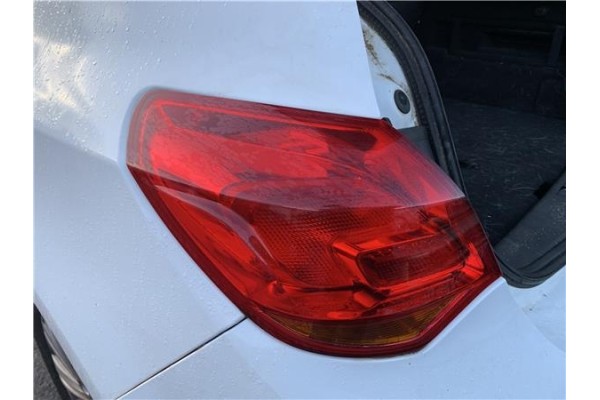 Recambio de piloto trasero izquierdo para opel astra j berlina 5p 1.6 selective referencia OEM IAM 13306453  