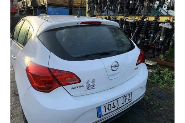 Recambio de porton trasero para opel astra j berlina 5p 1.6 selective referencia OEM IAM 13372624  