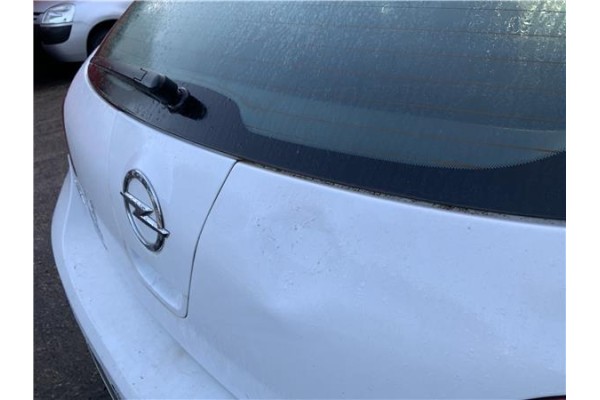 Recambio de porton trasero para opel astra j berlina 5p 1.6 selective referencia OEM IAM 13372624  