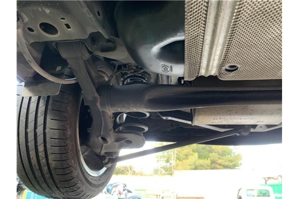 Recambio de puente trasero para opel astra j berlina 5p 1.6 selective referencia OEM IAM 13427776  