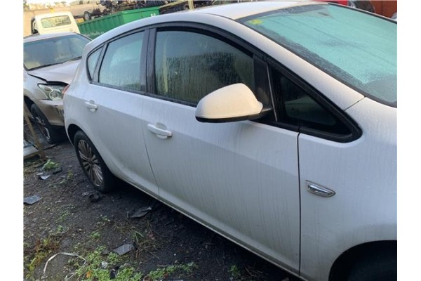 Recambio de puerta delantero derecha para opel astra j berlina 5p 1.6 selective referencia OEM IAM 13330766  