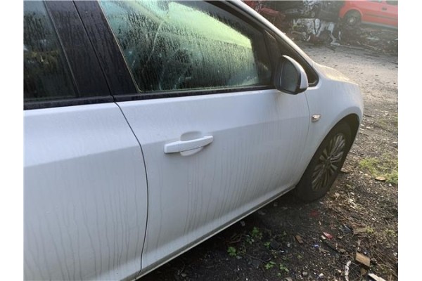 Recambio de puerta delantero derecha para opel astra j berlina 5p 1.6 selective referencia OEM IAM 13330766  