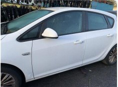 Recambio de puerta delantero izquierda para opel astra j berlina 5p 1.6 selective referencia OEM IAM 13330765  