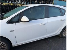 Recambio de puerta delantero izquierda para opel astra j berlina 5p 1.6 selective referencia OEM IAM 13330765  