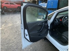 Recambio de puerta delantero izquierda para opel astra j berlina 5p 1.6 selective referencia OEM IAM 13330765  