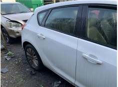 Recambio de puerta trasero derecha para opel astra j berlina 5p 1.6 selective referencia OEM IAM 13285611  