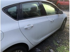 Recambio de puerta trasero derecha para opel astra j berlina 5p 1.6 selective referencia OEM IAM 13285611  
