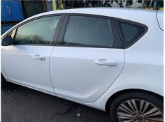 Recambio de puerta trasero izquierda para opel astra j berlina 5p 1.6 selective referencia OEM IAM 13285610  