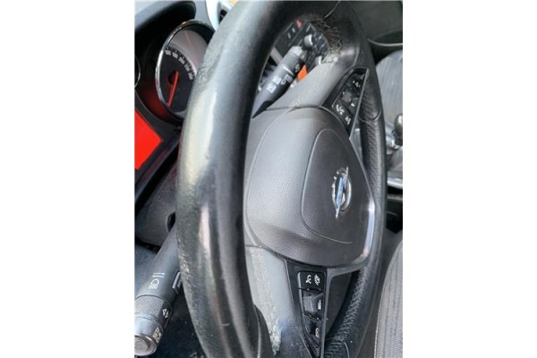 Recambio de volante para opel astra j berlina 5p 1.6 selective referencia OEM IAM 13351039  