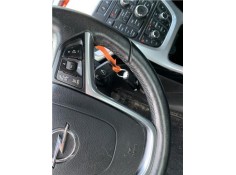 Recambio de volante para opel astra j berlina 5p 1.6 selective referencia OEM IAM 13351039  