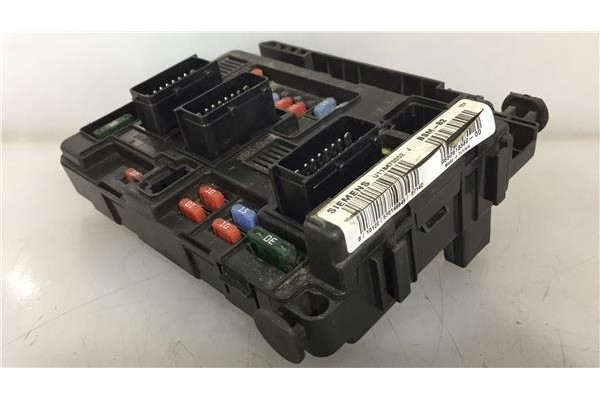 Recambio de caja fusibles/rele para citroen berlingo 1.6 hdi 75 600 first furgón referencia OEM IAM 9650618580 U118470002 