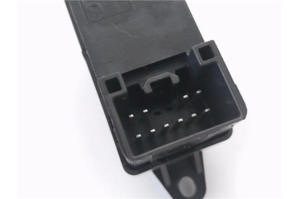 Recambio de mando elevalunas trasero derecho para mazda cx-7 er 2.2 active referencia OEM IAM EH6266380  