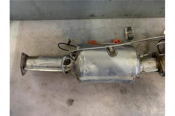 Recambio de catalizador para iveco daily chasis 2.3 referencia OEM IAM 5802808253  