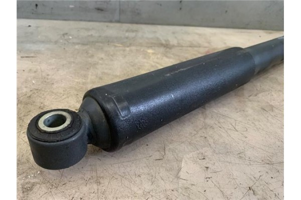 Recambio de amortiguador trasero derecho para iveco daily chasis 2.3 referencia OEM IAM GL12838  
