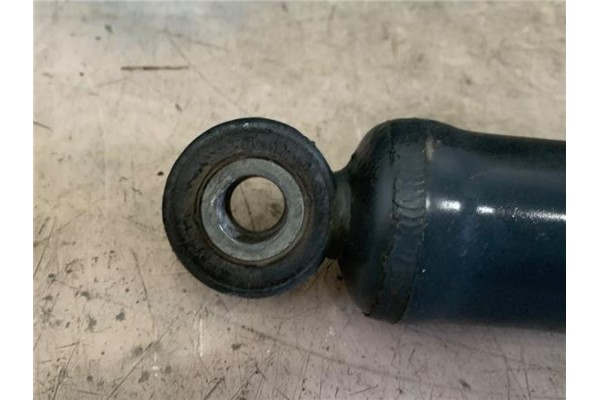 Recambio de amortiguador trasero derecho para iveco daily chasis 2.3 referencia OEM IAM GL12838  