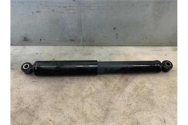 Recambio de amortiguador trasero izquierdo para iveco daily chasis 2.3 referencia OEM IAM GL12838  