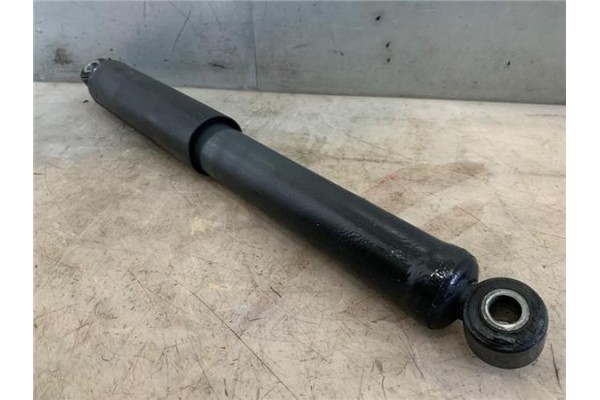 Recambio de amortiguador trasero izquierdo para iveco daily chasis 2.3 referencia OEM IAM GL12838  