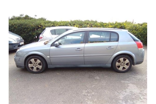 opel signum del año 2004