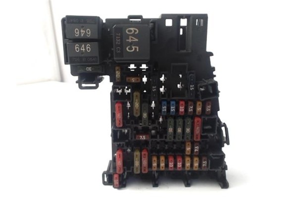 Recambio de caja fusibles/rele para audi rs3 sportback (8vf) 2.5 tfsi quattro referencia OEM IAM 5Q0937615C  