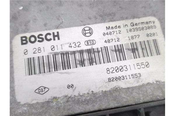 Recambio de centralita para renault master ii furgón (fd) 2.5 dci 120 referencia OEM IAM 8200311550 281011432 