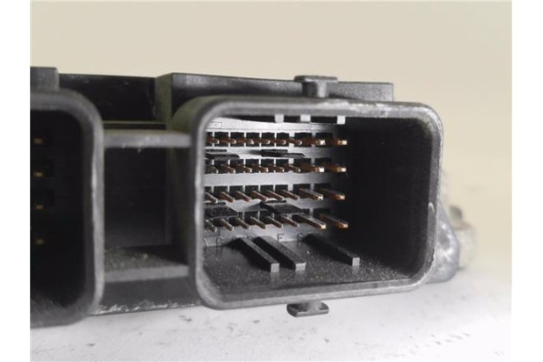 Recambio de centralita para renault master ii furgón (fd) 2.5 dci 120 referencia OEM IAM 8200311550 281011432 