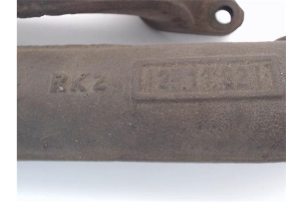 Recambio de colector escape para porsche 944 2.5 básico coupe referencia OEM IAM 9441111332R  