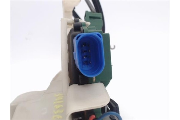Recambio de cierre electromagnetico delantero derecho para volkswagen polo iv (9n1) 1.4 16v referencia OEM IAM 3B1837015AQ 10001