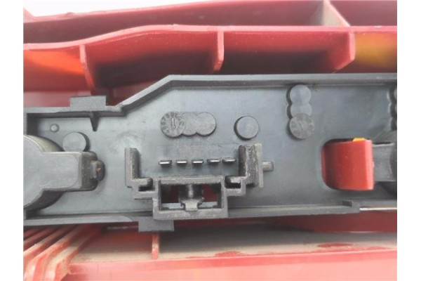 Recambio de piloto trasero izquierdo para fiat seicento (187) 0.9 active referencia OEM IAM 39670748  