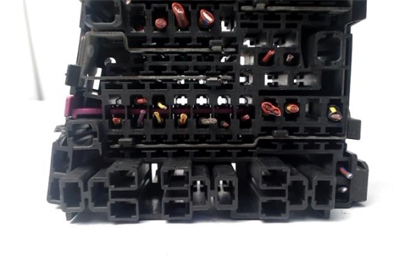 Recambio de caja fusibles/rele para audi rs3 sportback (8vf) 2.5 tfsi quattro referencia OEM IAM 5Q0937615C  