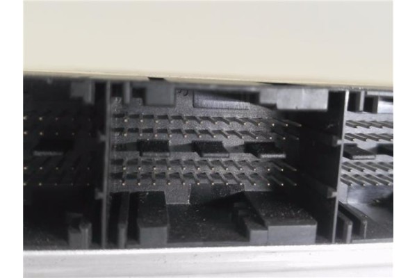 Recambio de centralita para land rover freelander (ln) 2.0 di referencia OEM IAM DDE7788578 281010811 