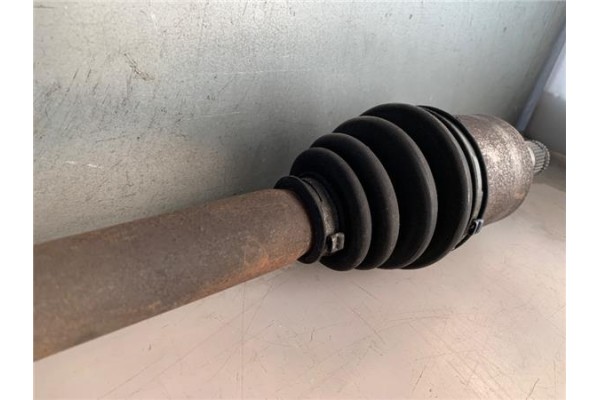 Recambio de palier trasero izquierdo para smart for two 0.7 referencia OEM IAM Q0003234V011000000  