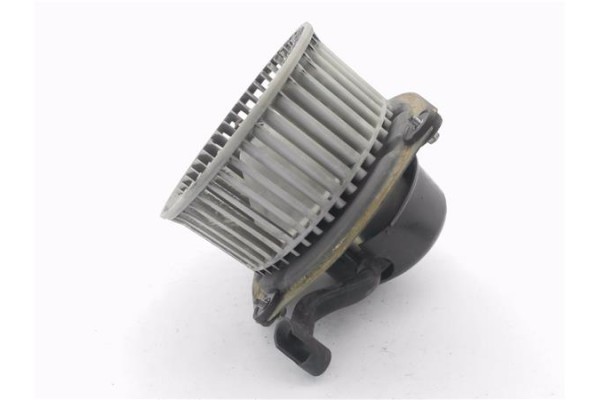 Recambio de motor calefaccion para nissan terrano (wd21) 2.7 td 4wd referencia OEM IAM 2722001G03  