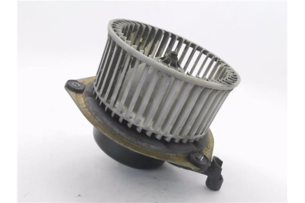 Recambio de motor calefaccion para nissan terrano (wd21) 2.7 td 4wd referencia OEM IAM 2722001G03  