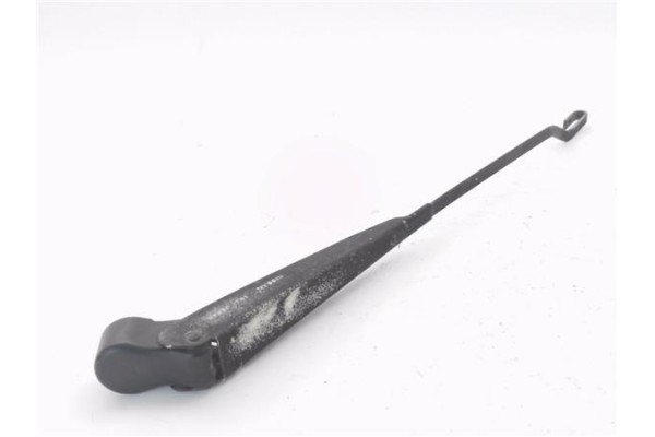 Recambio de brazo limpiaparabrisas delantero derecho para nissan terrano (wd21) 2.7 td 4wd referencia OEM IAM 2888001G 2888001G6