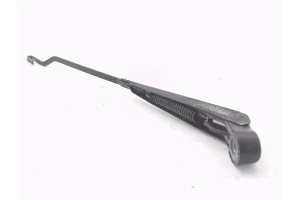 Recambio de brazo limpiaparabrisas delantero derecho para nissan terrano (wd21) 2.7 td 4wd referencia OEM IAM 2888001G 2888001G6