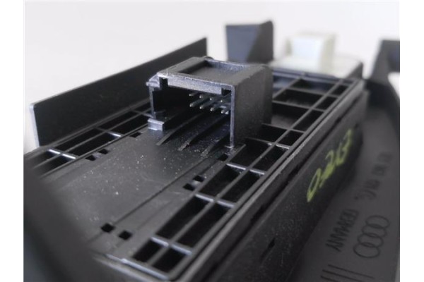 Recambio de mando elevalunas delantero izquierdo para seat exeo st (3r5) 2.0 reference referencia OEM IAM 8E1867171C  