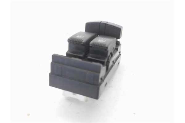 Recambio de mando elevalunas delantero izquierdo para hyundai coupe (rd) 1.6 fx referencia OEM IAM 935702C500  