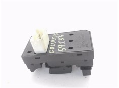 Recambio de mando elevalunas delantero izquierdo para hyundai coupe (rd) 1.6 fx referencia OEM IAM 935702C500  