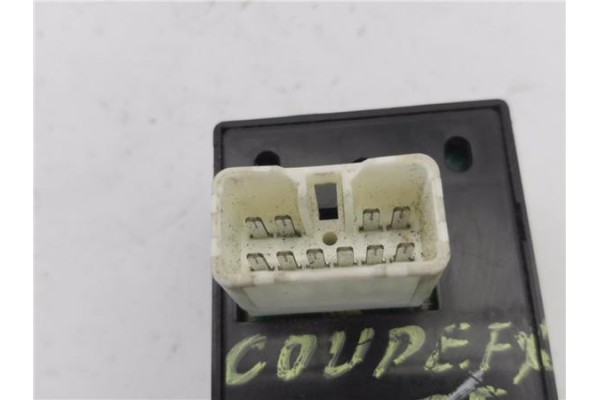 Recambio de mando elevalunas delantero izquierdo para hyundai coupe (rd) 1.6 fx referencia OEM IAM 935702C500  