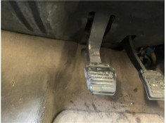 PEDAL EMBRAGUE C2N4069 