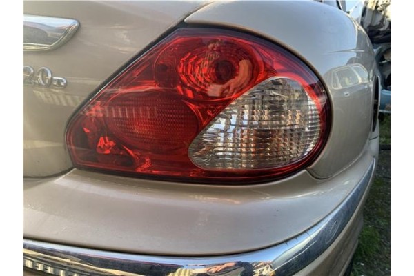 Recambio de piloto trasero derecho para jaguar x-type 2.0 d executive referencia OEM IAM C2S1572 C2S40487 